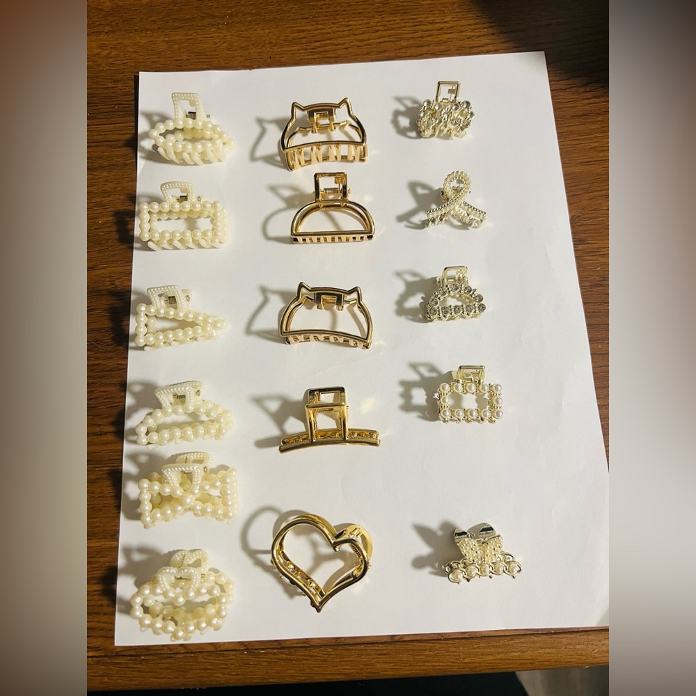 Chic Gold and Pearl Hair Clip Collection